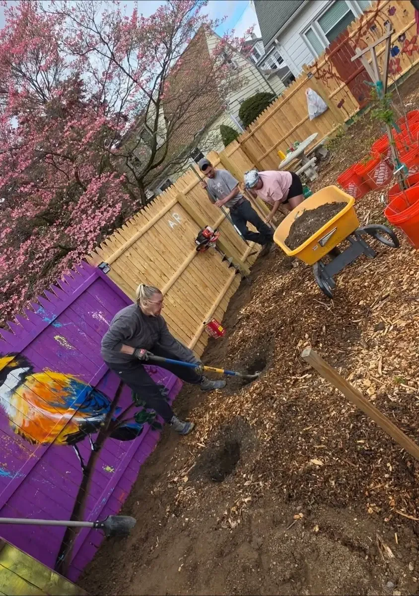 Green Neighbors Network volunteers making projects happen